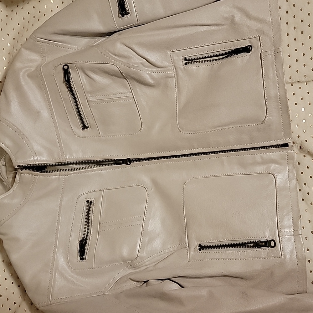 Jacket - Picture 6 of 10